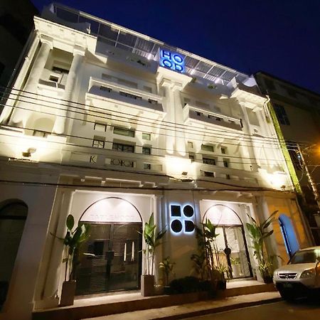 HOOD Hostel Yangon Exterior foto